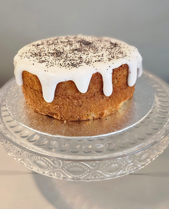 Lemon and poppy seed drizzle