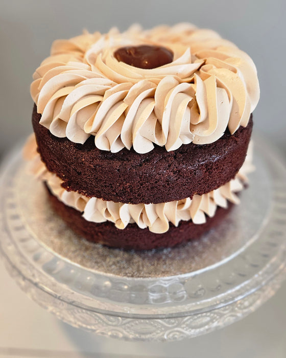 Chocolate and Salted Caramel Swiss meringue buttercream